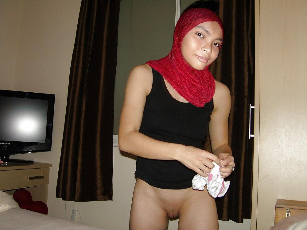 11P Jilbabe sluts of Malaysia