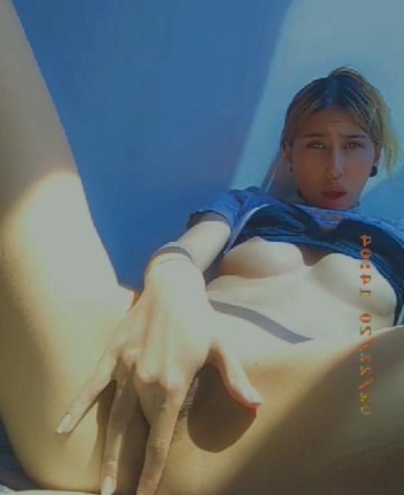 25P Colombian Babe Screenshots II