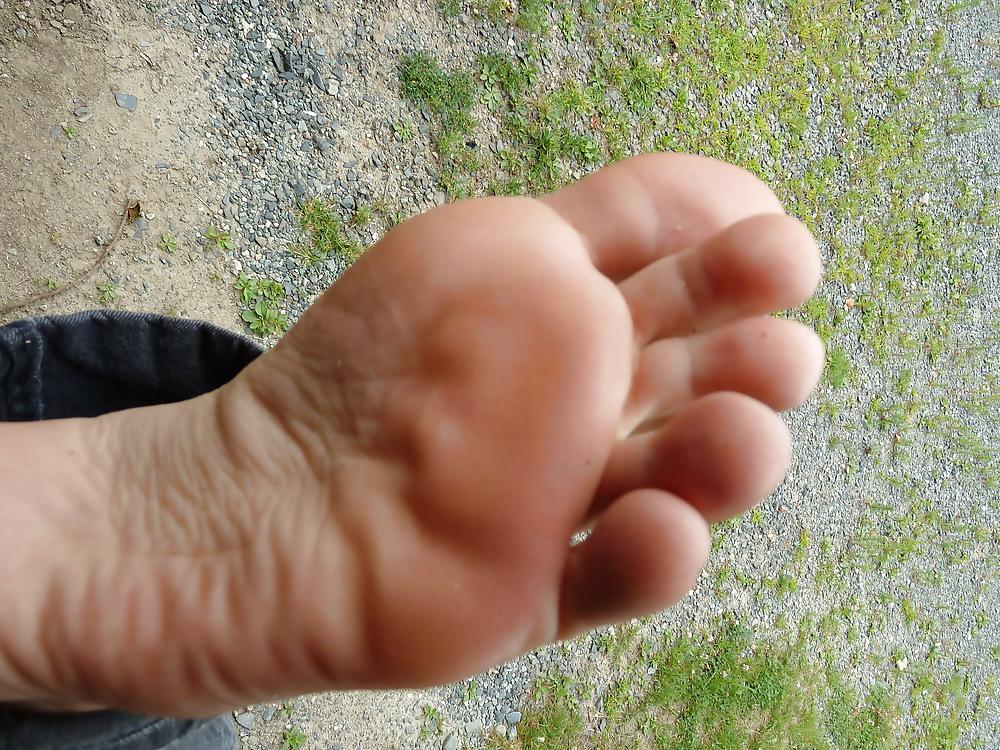 10P Lick my soles