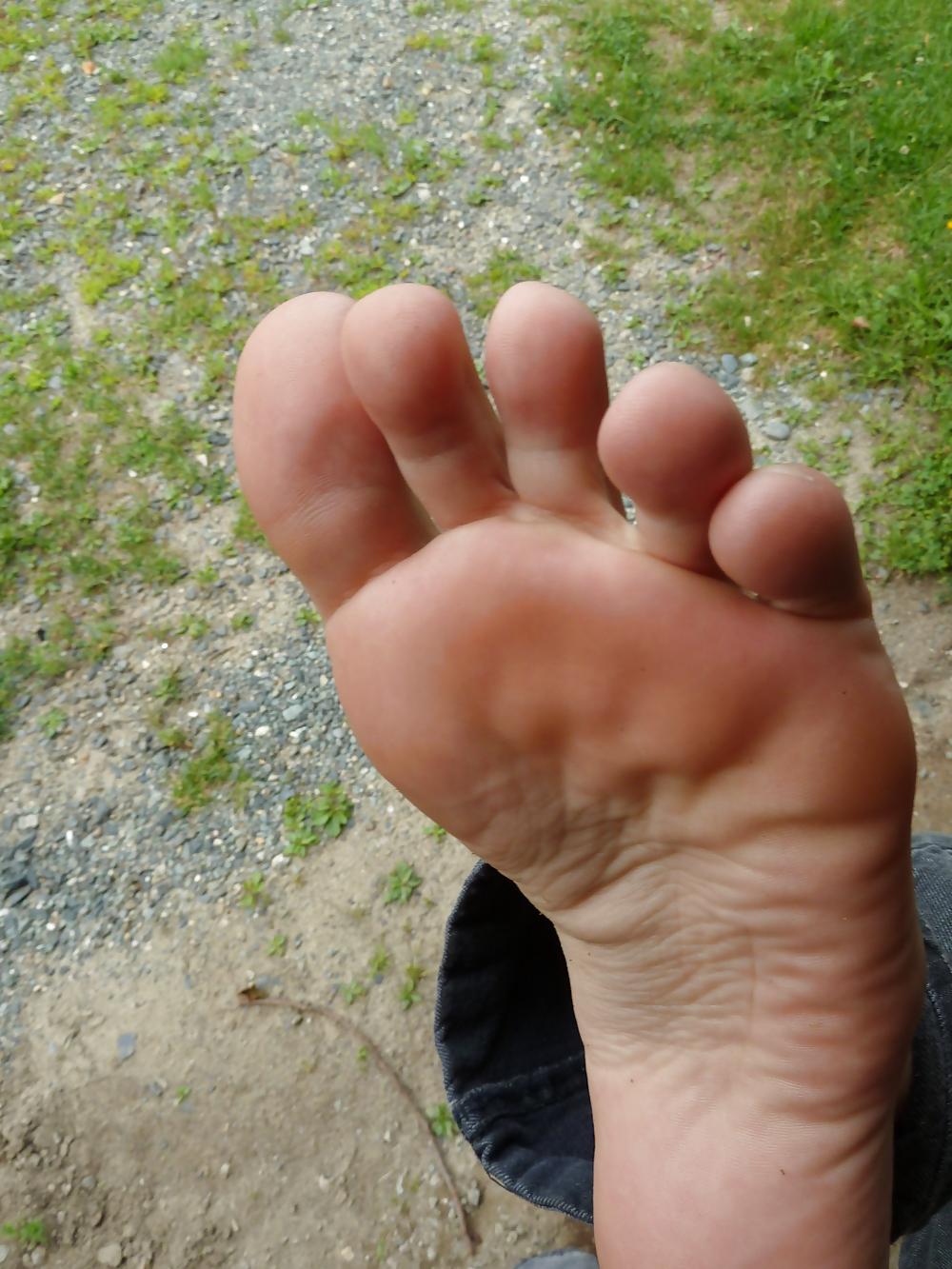 10P Lick my soles