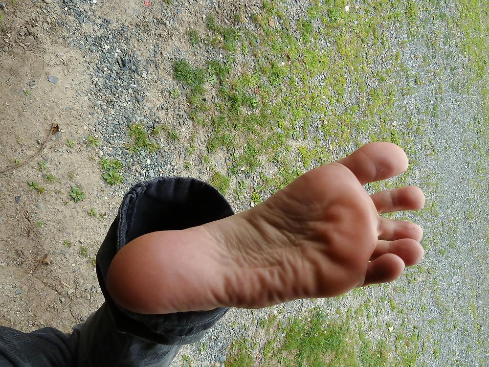10P Lick my soles
