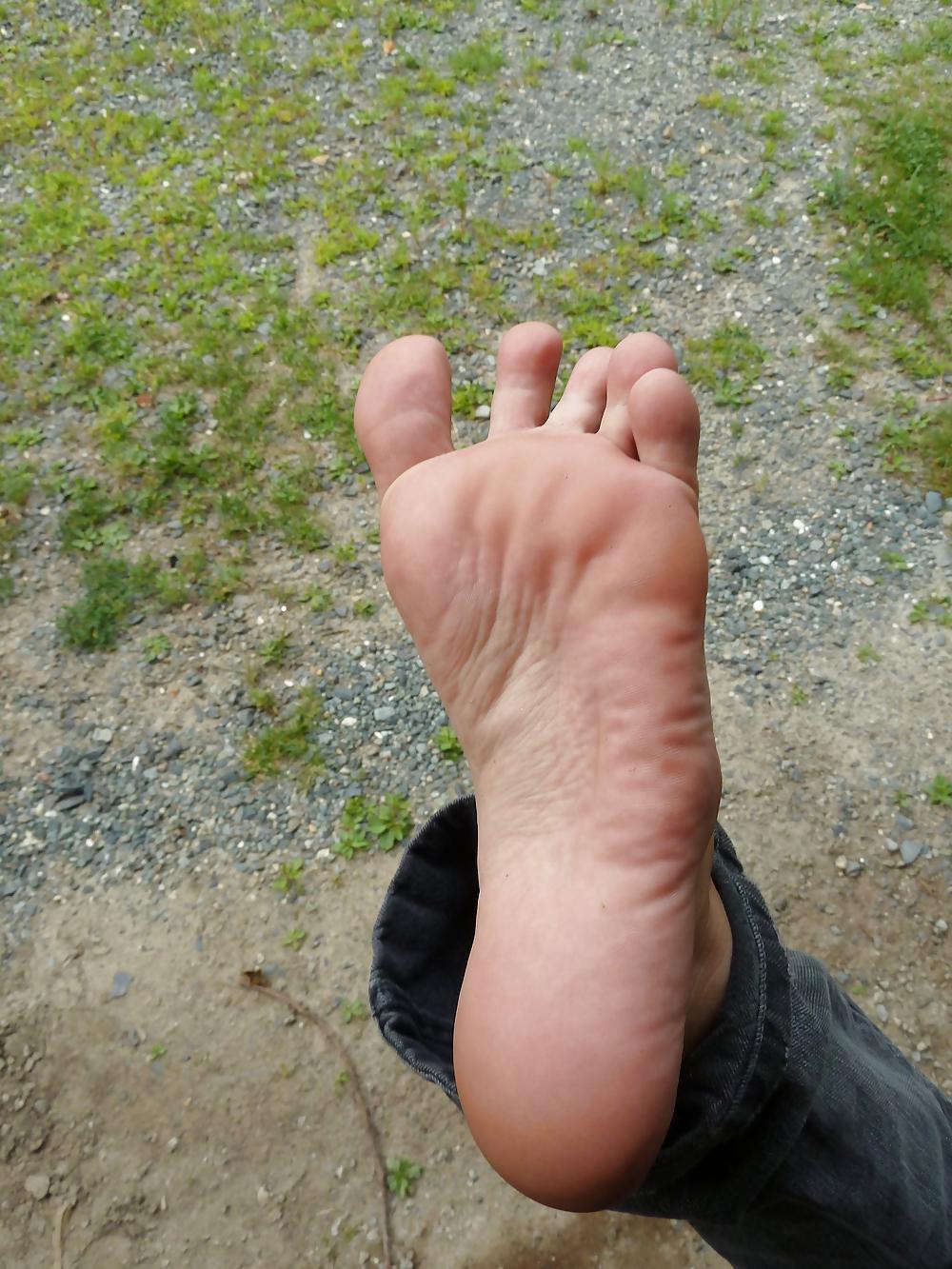 10P Lick my soles