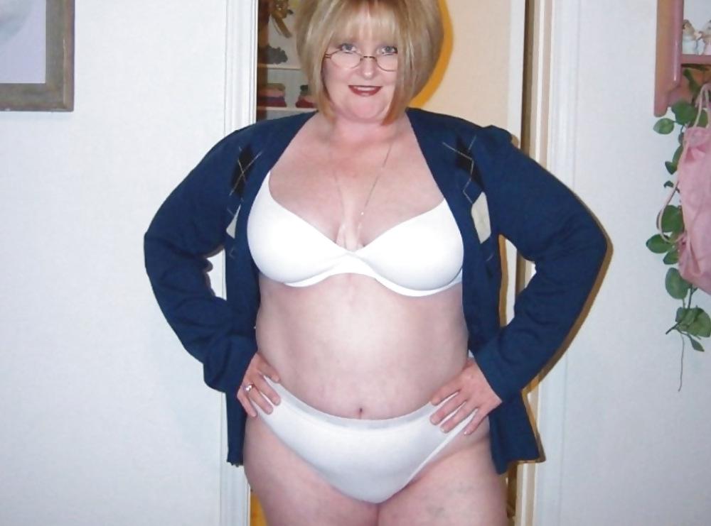 25P Beautiful Woman