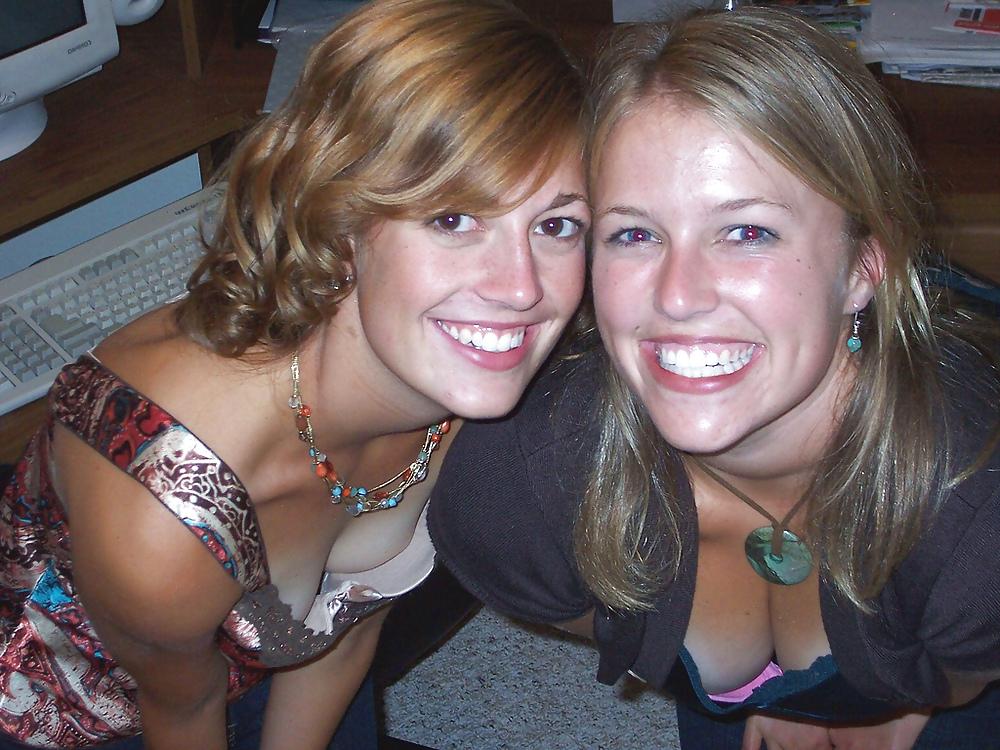 25P Downblouse - nip slips
