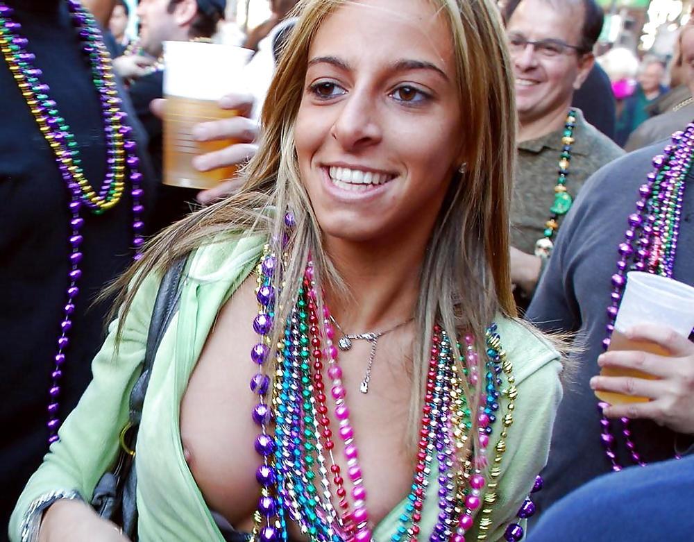25P Downblouse - nip slips
