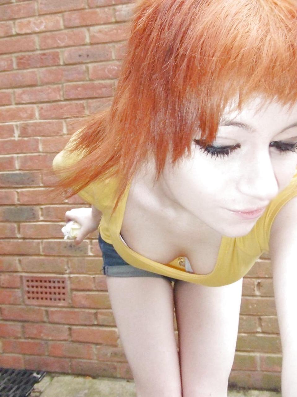 25P Downblouse - nip slips