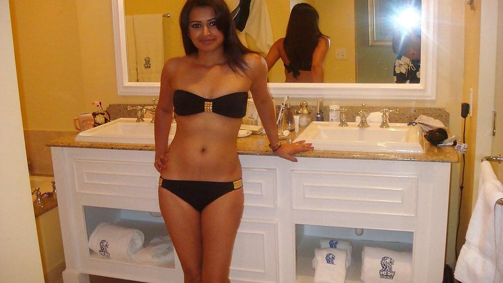 18P Indian Desi Babe 