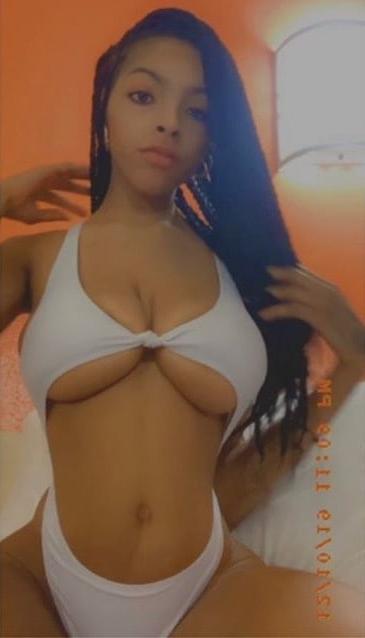 17P Slim n Busty 7