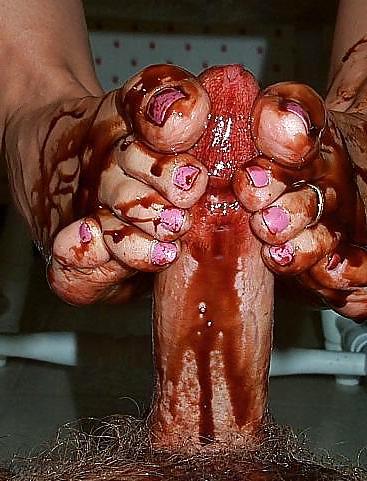 25P MILF-Footjob