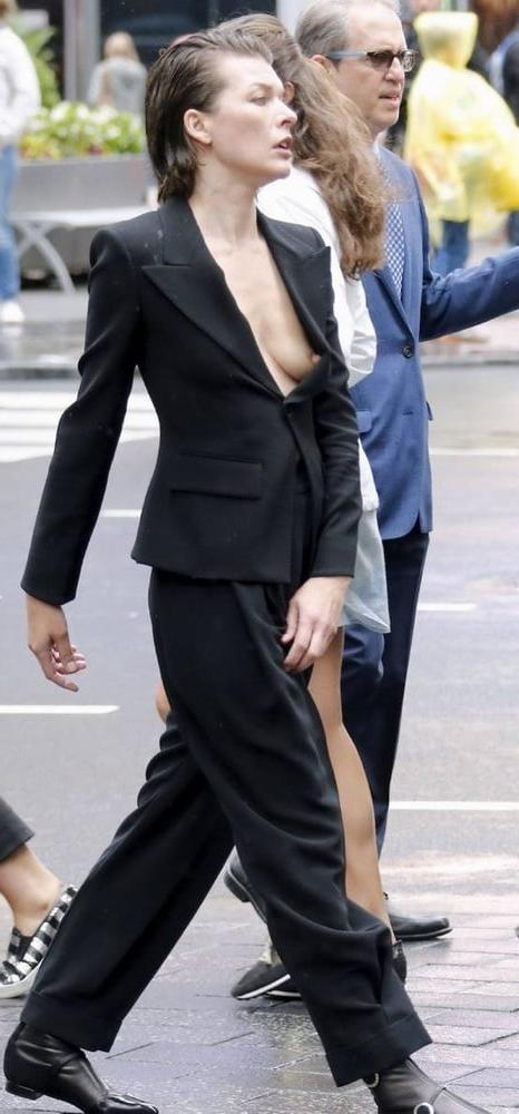 25P Downblouse &amp; Nipple Peeks 234