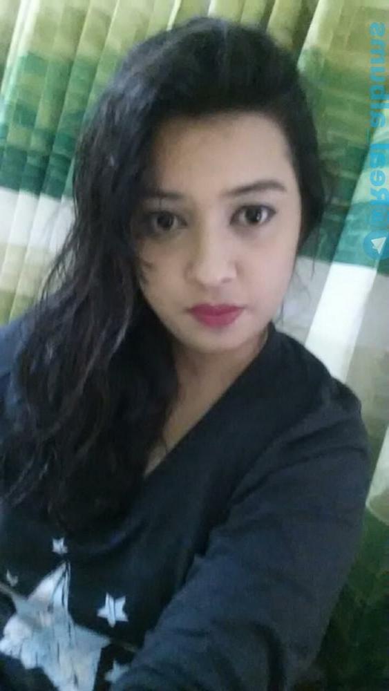 25P Unknown Desi Girl 0005 (Nudes)