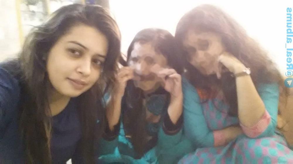 25P Unknown Desi Girl 0005 (Nudes)