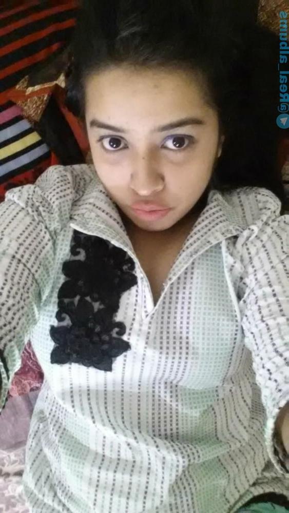 25P Unknown Desi Girl 0005 (Nudes)