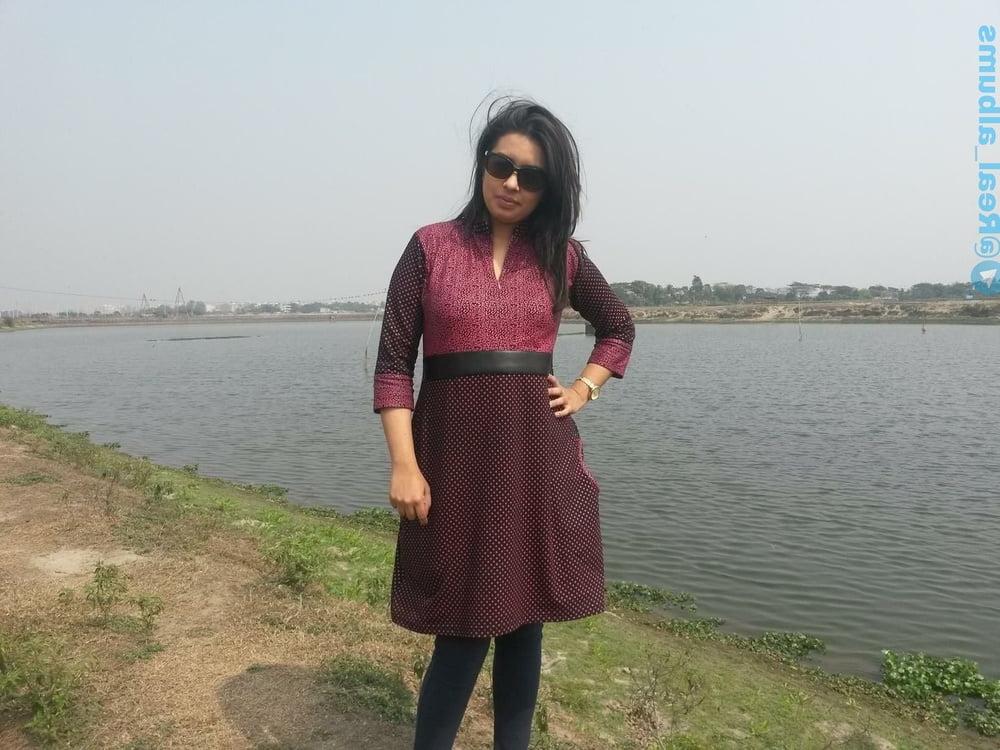25P Unknown Desi Girl 0005 (Nudes)
