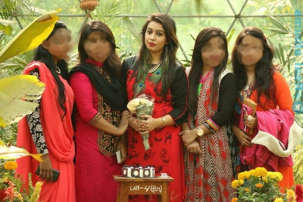 25P Unknown Desi Girl 0005 (Nudes)