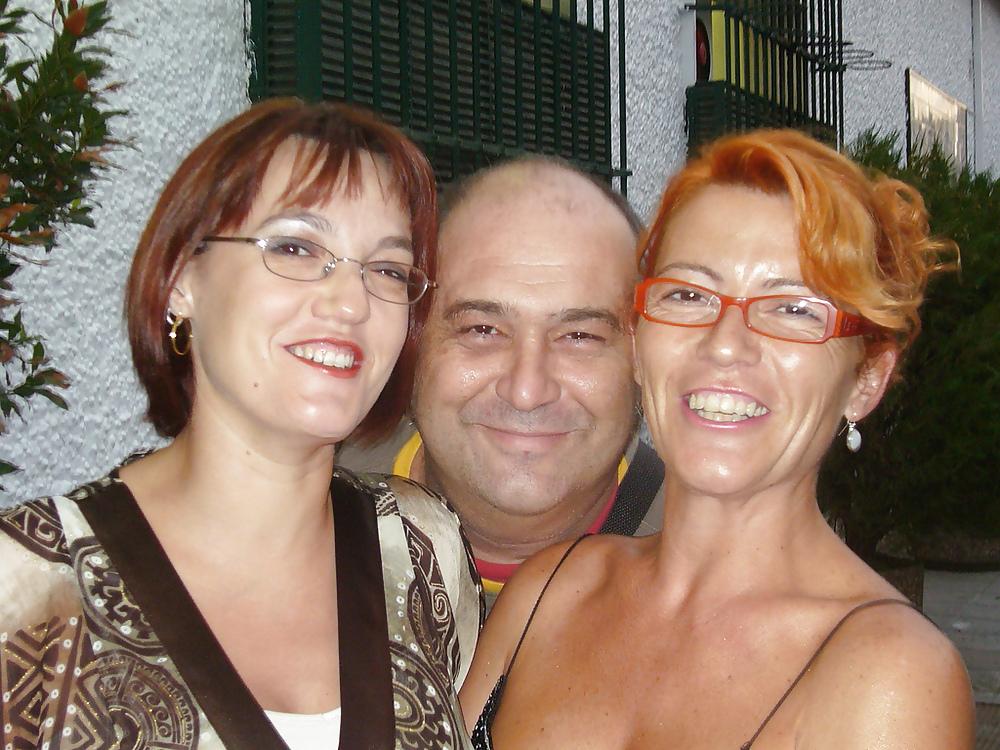 25P Wives On Vacation