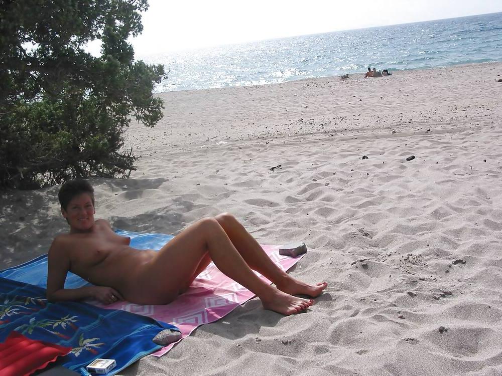25P Wives On Vacation