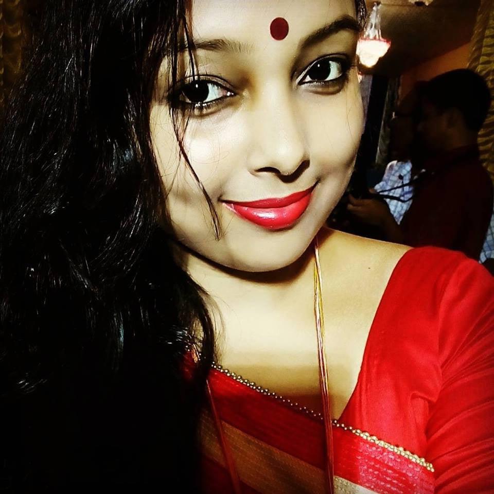 25P Unknown Desi Bhabhi 0001 (non nude)