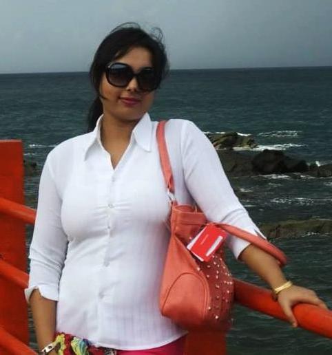 25P Unknown Desi Bhabhi 0001 (non nude)