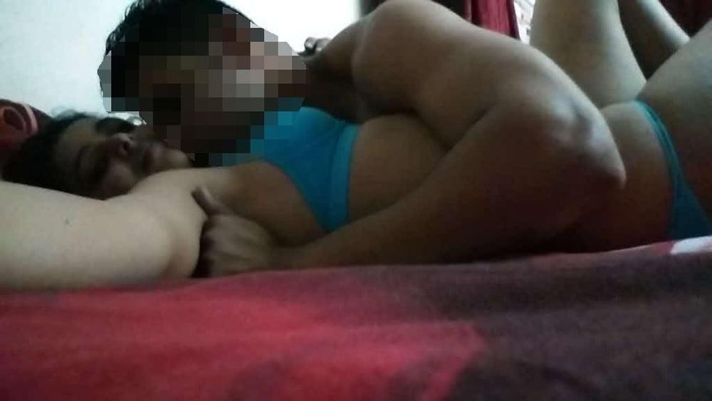 25P Unknown Desi Girl 0003 - Private Leaked Pics