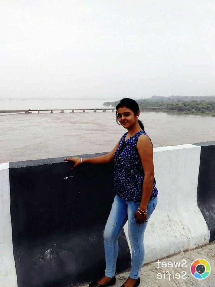 25P Unknown Desi Girl 0003 - Private Leaked Pics
