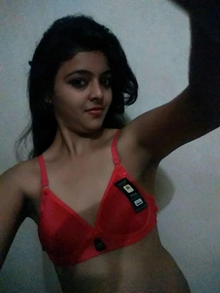 25P Unknown Desi Girl 0003 - Private Leaked Pics