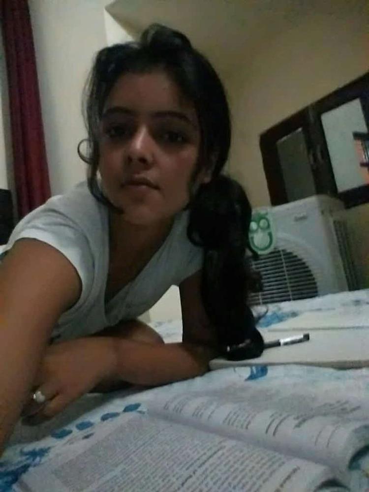 25P Unknown Desi Girl 0003 - Private Leaked Pics