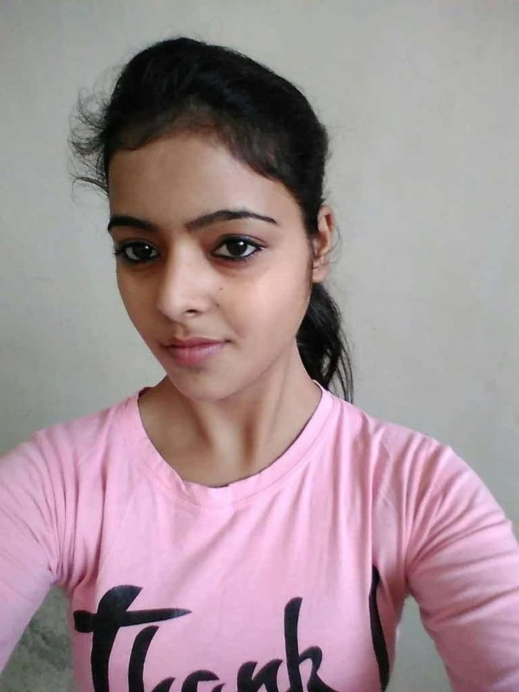 25P Unknown Desi Girl 0003 - Private Leaked Pics