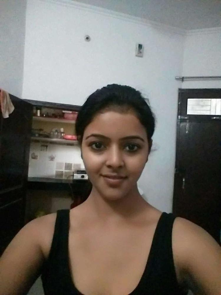 25P Unknown Desi Girl 0003 - Private Leaked Pics