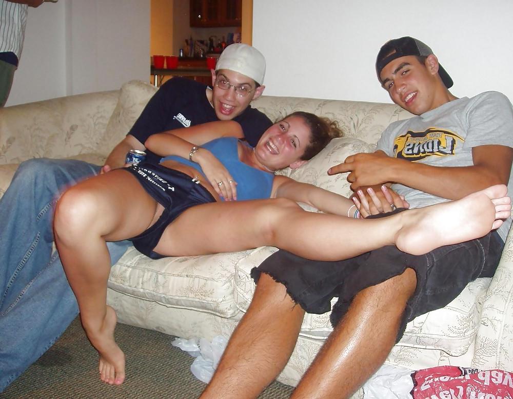 25P Les salopes ( flashing pussy )