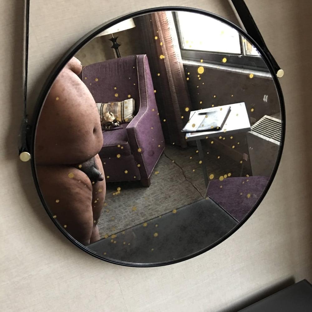 10P A Purple Chair and a Olive Green Leather Chair