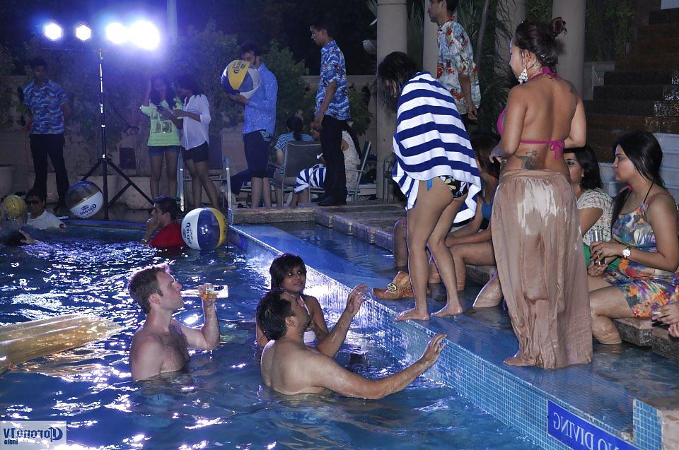 25P DESI indian paki bikini teens sluts