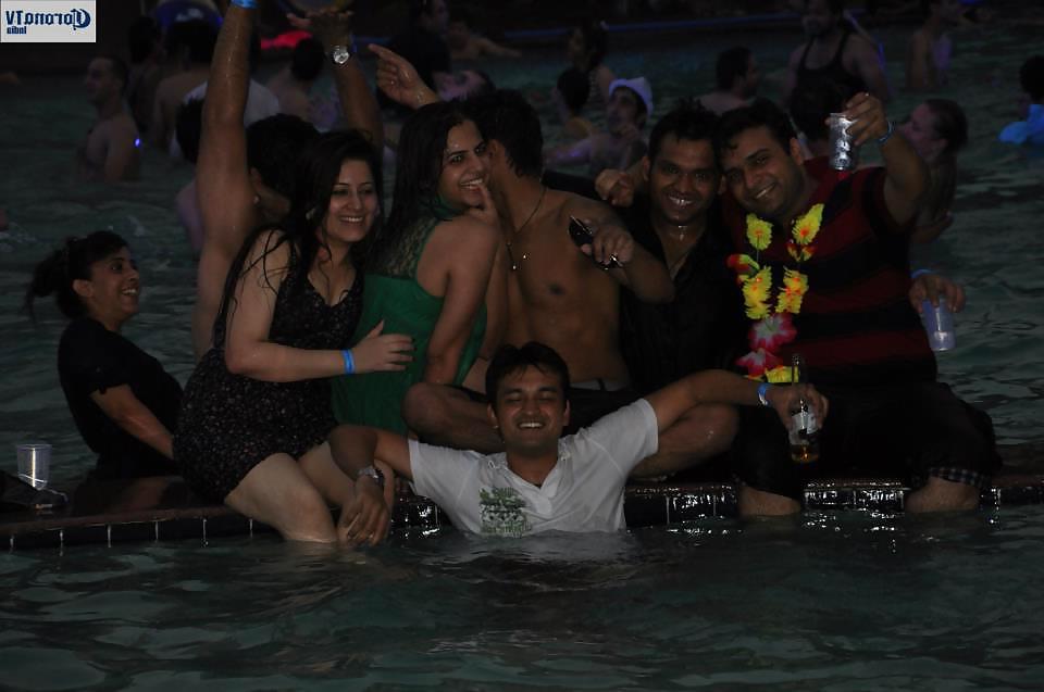 25P DESI indian paki bikini teens sluts