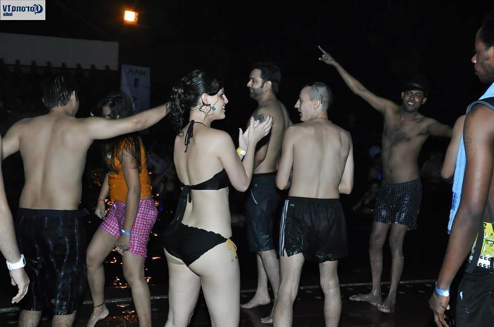 25P DESI indian paki bikini teens sluts