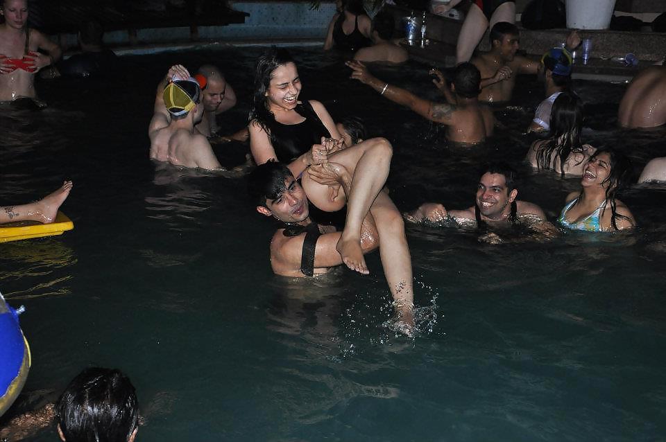 25P DESI indian paki bikini teens sluts