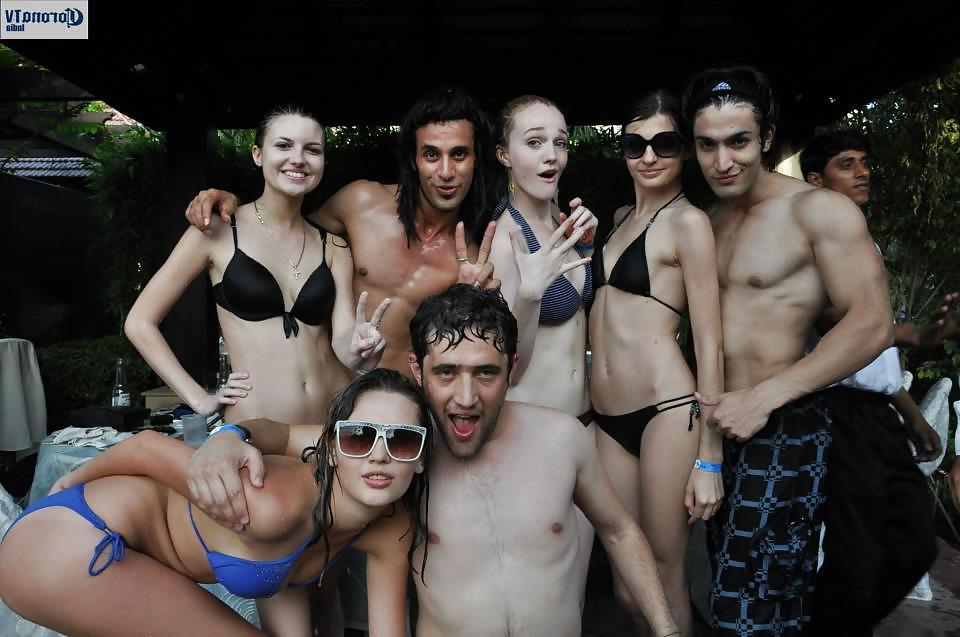 25P DESI indian paki bikini teens sluts