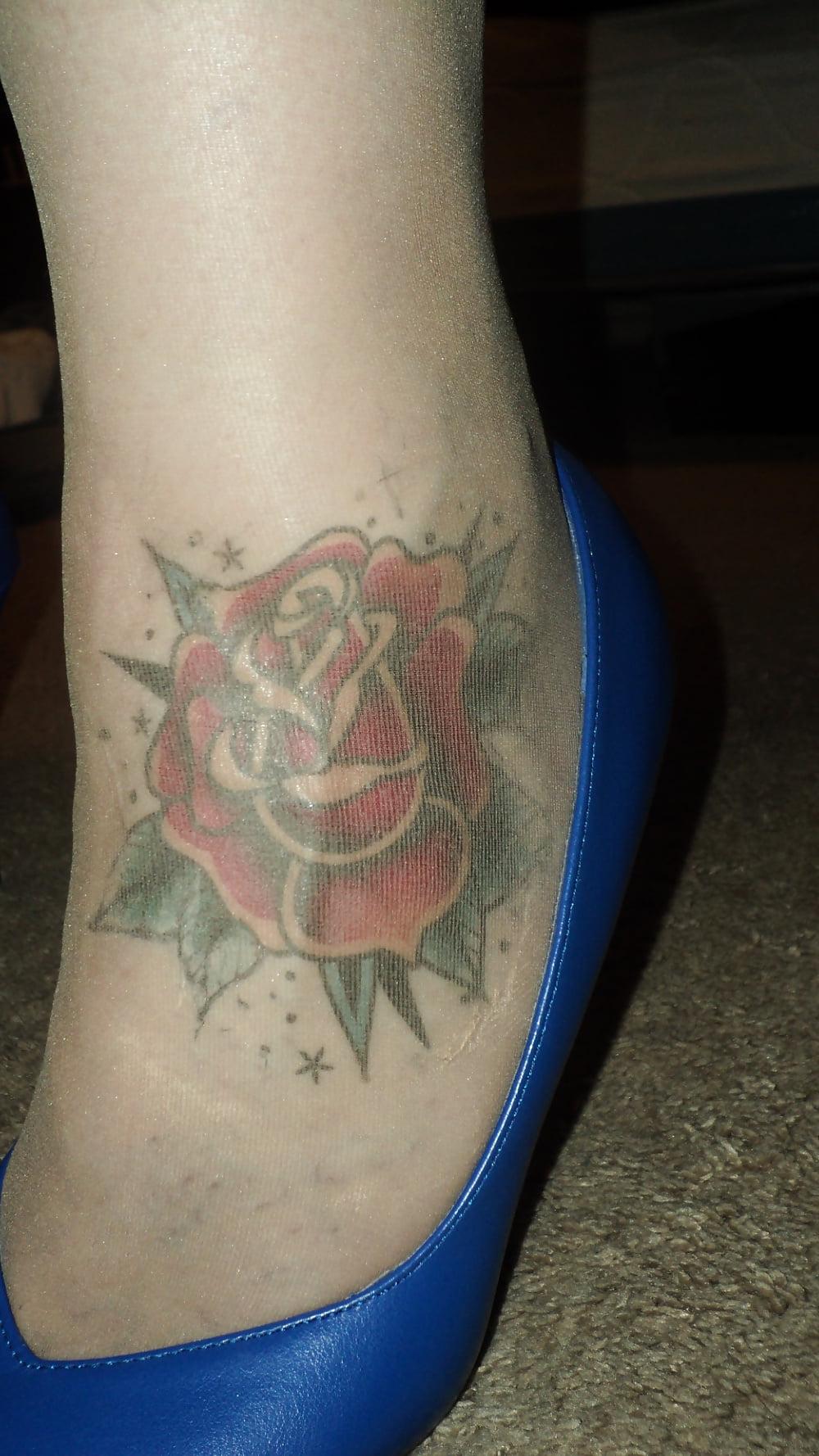 25P fake foot tattoo nylons heels barefoot  in heels
