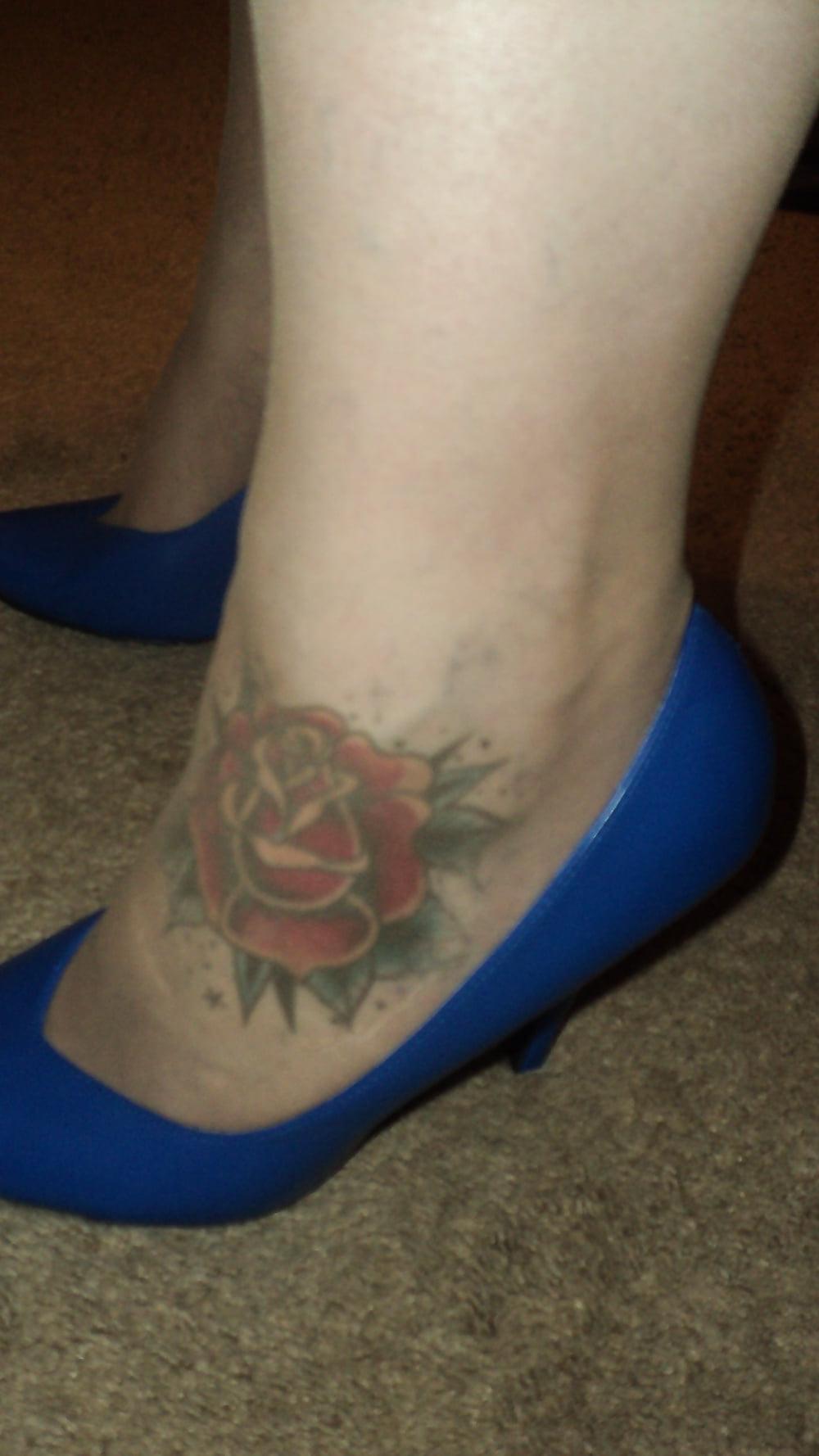 25P fake foot tattoo nylons heels barefoot  in heels