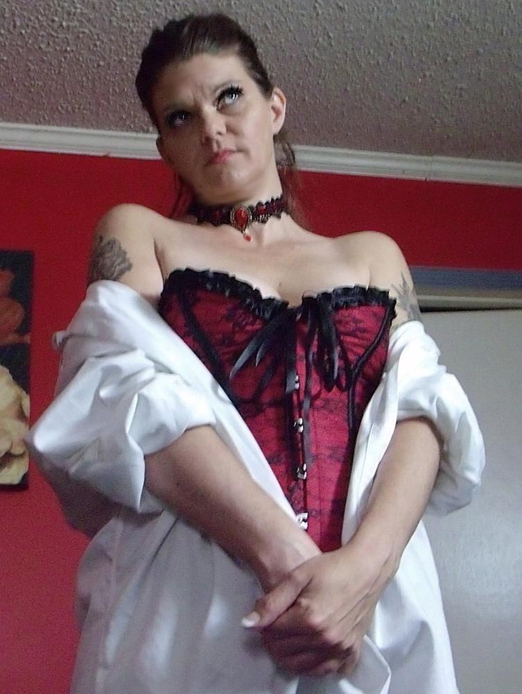 25P Red Corset