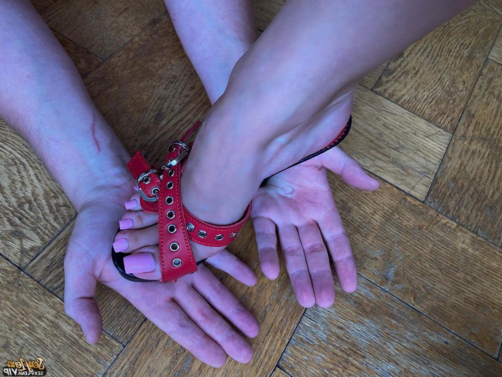 12P Foot Worship