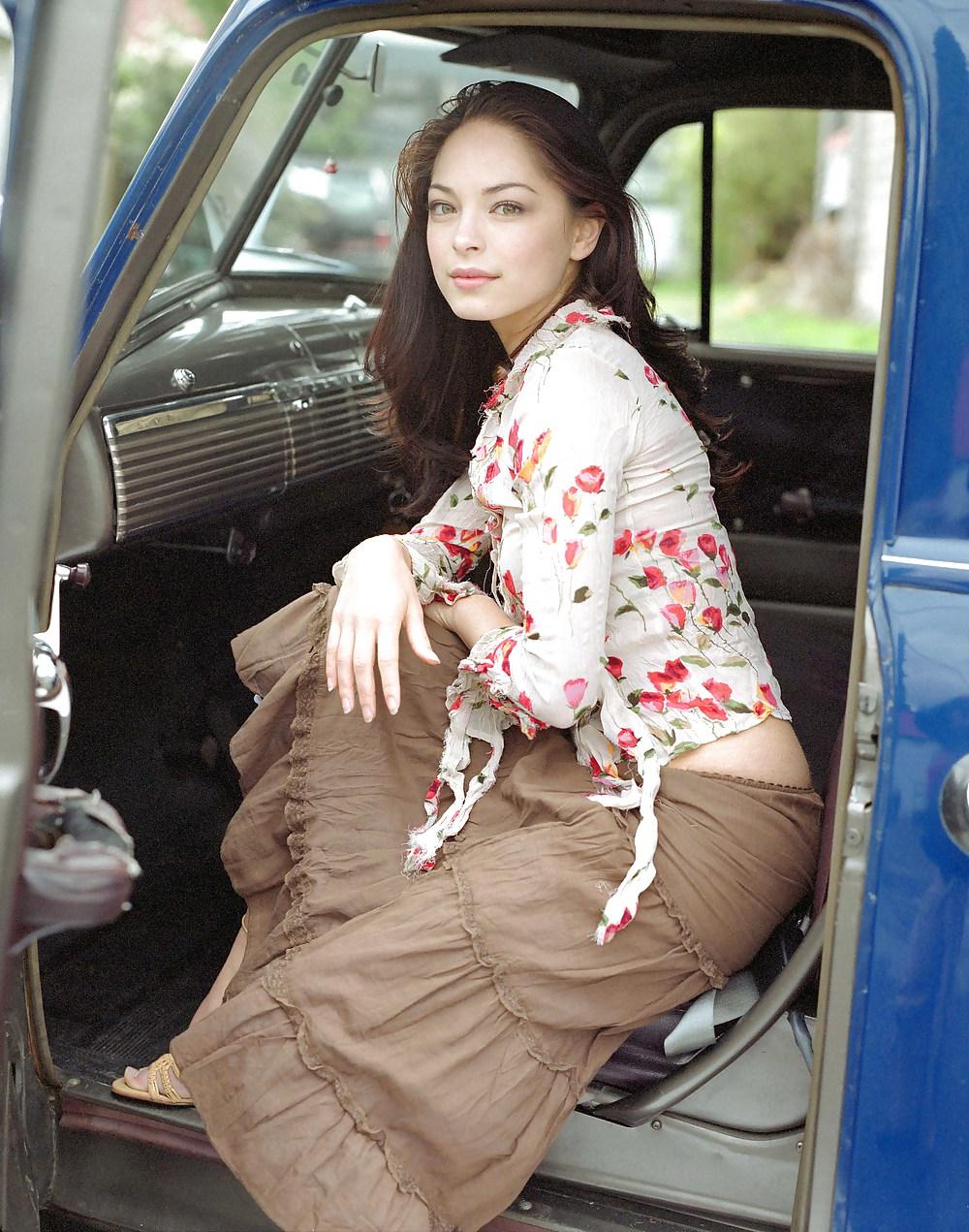 25P Kristin Kreuk Foot Pics