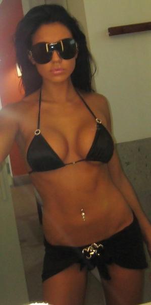 25P Hot Self Pics