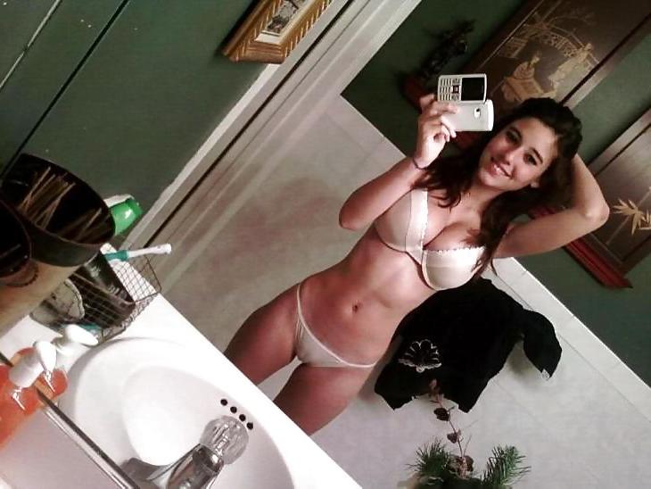 25P Hot Self Pics