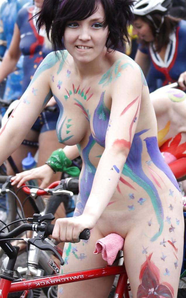25P Naked girls on bikes