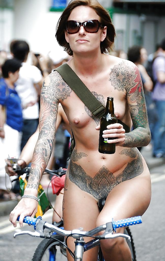 25P Naked girls on bikes