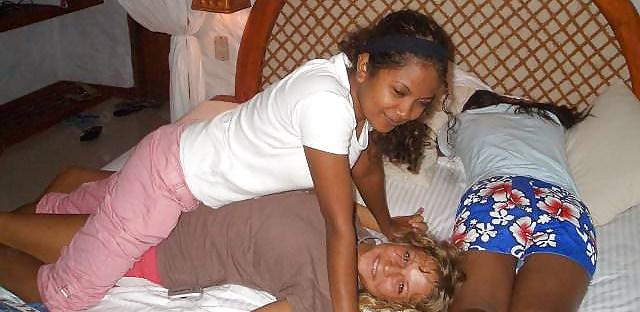 8P Sri Lankan Lesbians
