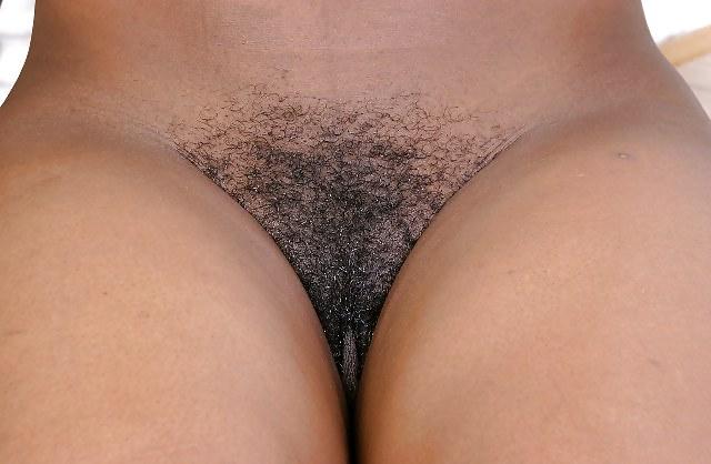 6P Dark beauty with saggy small tits - masturbation material