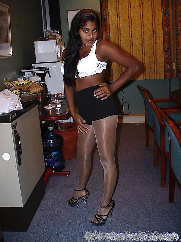 25P Indian Desi Babe Hot & Sexy Indians 