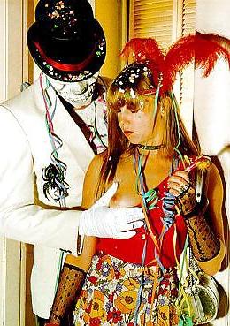 11P Blonde girl fucked by guy with skeleton mask