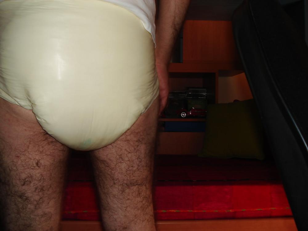 12P Me In Yellow Diaper